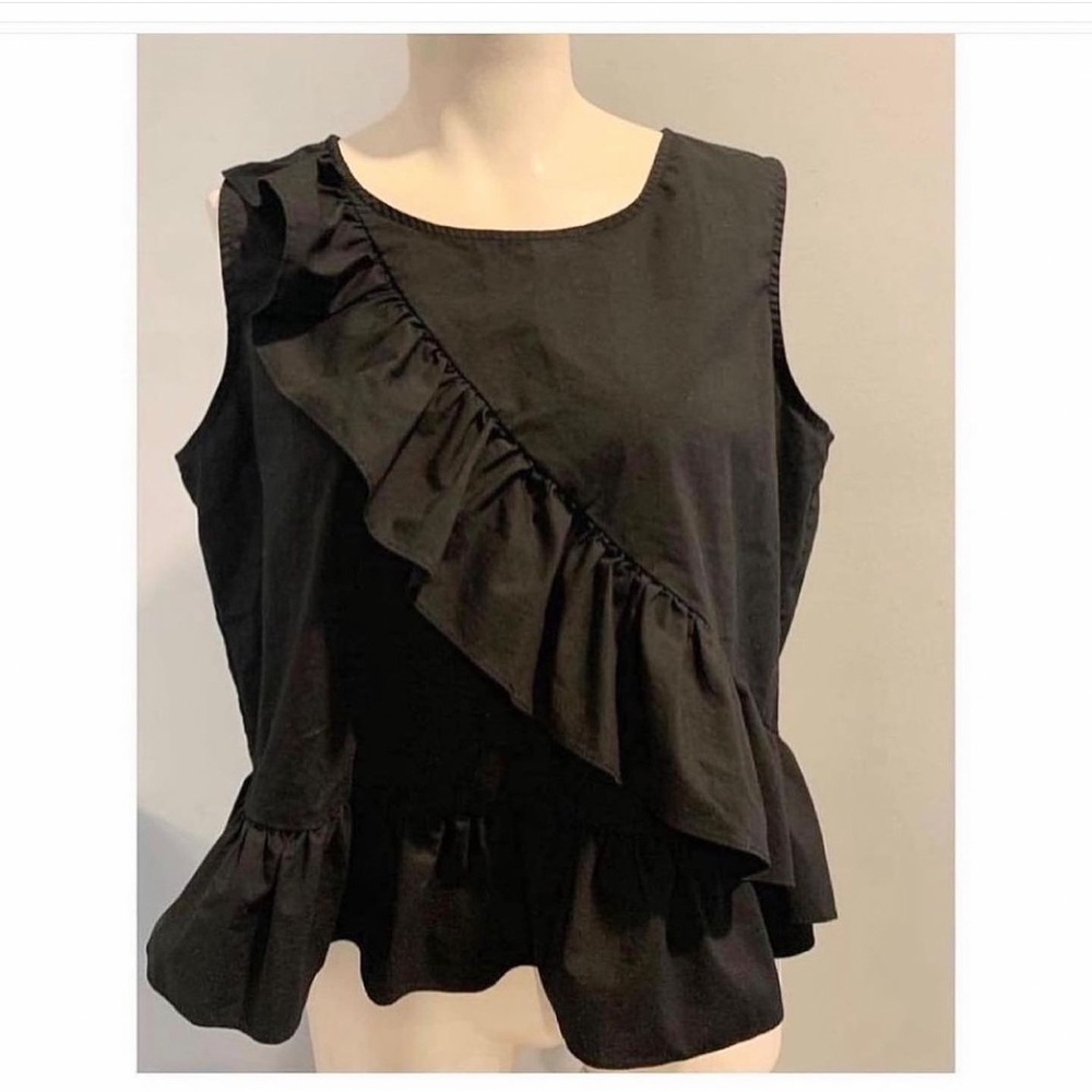 BLACK RUFFLE SLEEVELESS TOP LP - Picture 4 of 4